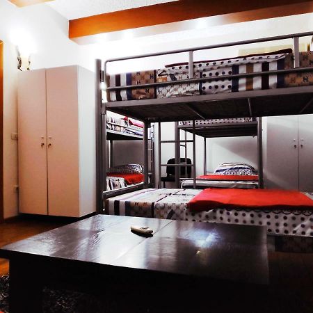 Tufina Hostel Тирана Экстерьер фото