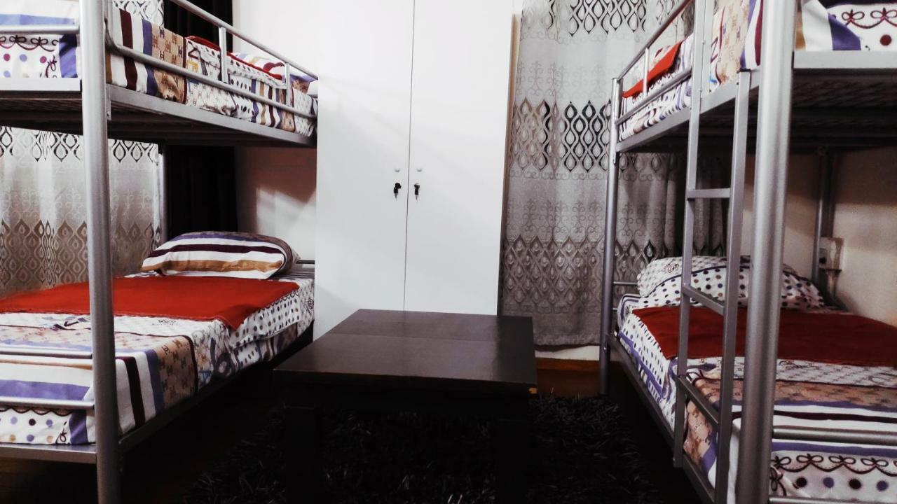 Tufina Hostel Тирана Экстерьер фото